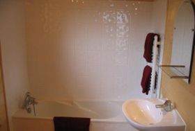 View picture of Ensuite Bathroom